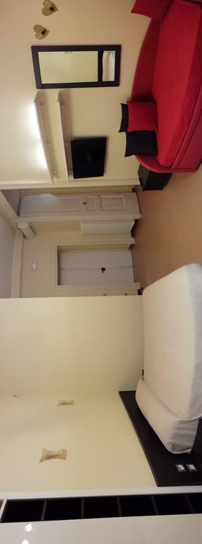 Duomo 89 Bed & Breakfast Naples Bilik gambar