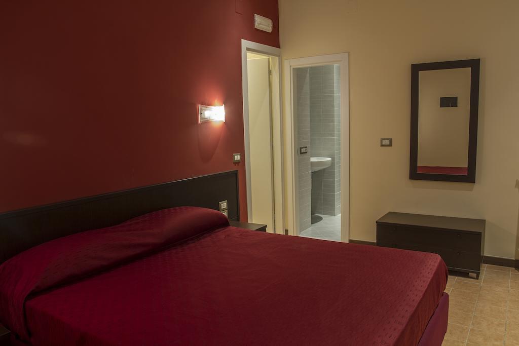 Duomo 89 Bed & Breakfast Naples Bilik gambar