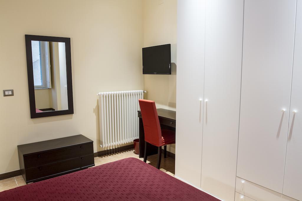 Duomo 89 Bed & Breakfast Naples Bilik gambar